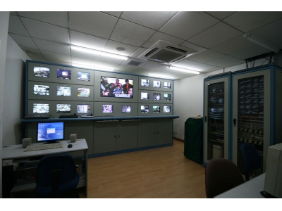 多功能監控室1.jpg