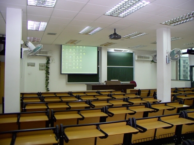 多媒體電教室1.jpg