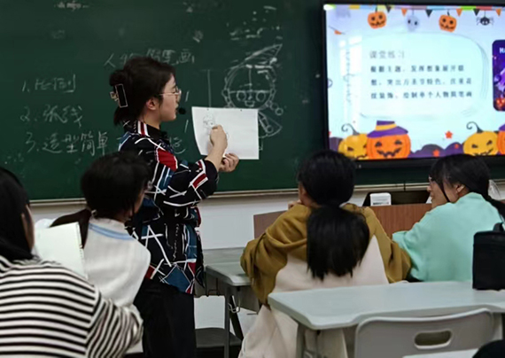 教師認真的上�?(2).jpg 教師認真的上�?(2).jpg