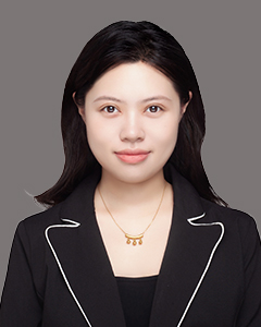 政治何老師.jpg 政治何老師.jpg